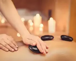 Modelage aux pierres chaudes